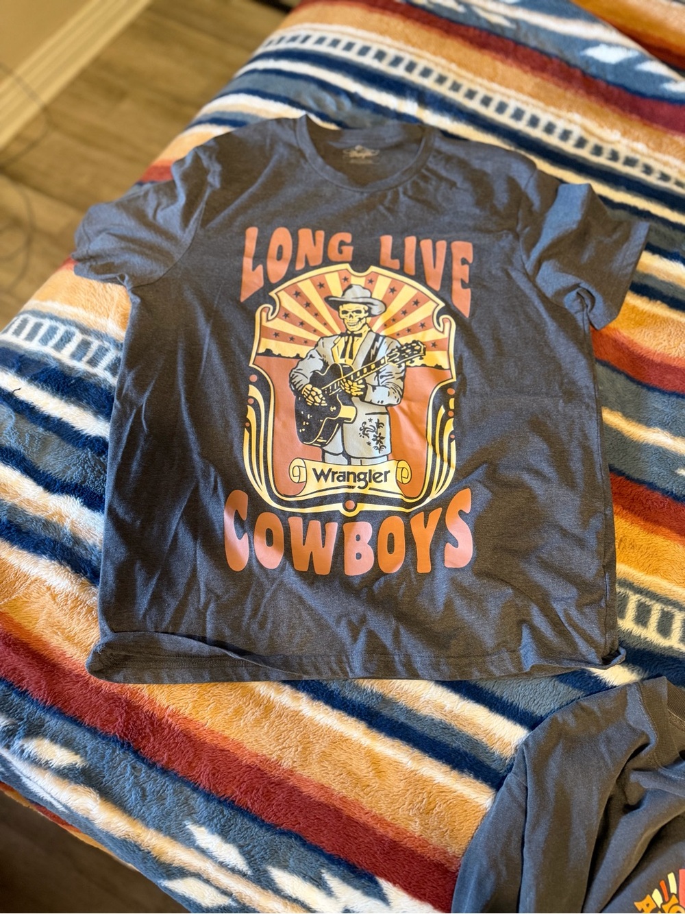 Women’s western tshirt lot - Picture 10 of 10